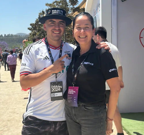 CAROLINA CARRASCO BIDLAB JUNTO A MOISES VENEGAS DE GCARE OPENSENIORS TECNOLOGIA PARA MONITOREAR A ADULTOS MAYORES EN CHILE Y LATINOAMERICA